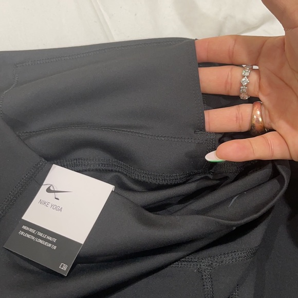 🖤NIKE YOGA LEGGINGS - Picture 15 of 15